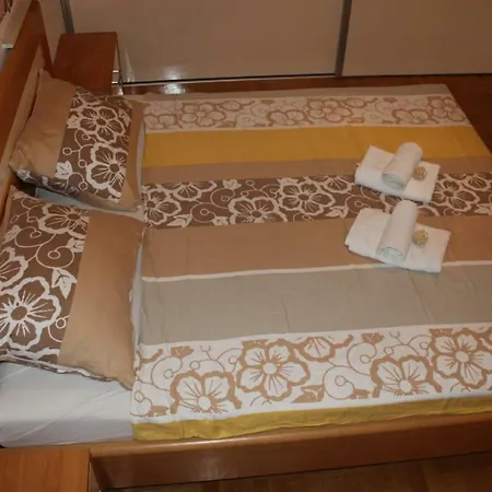 Time Out Apartment